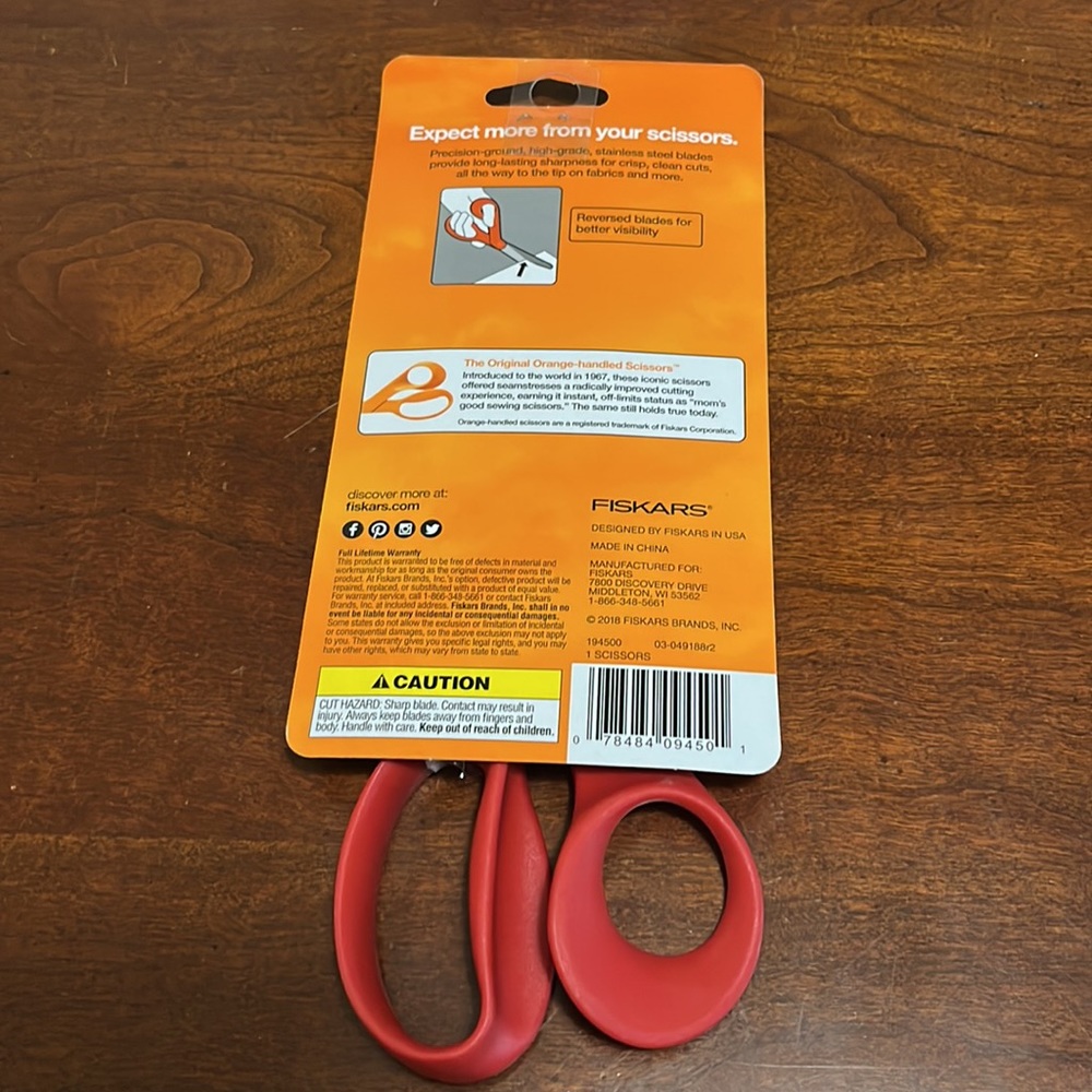 Fiskars left handed scissors - Picture 2 of 3
